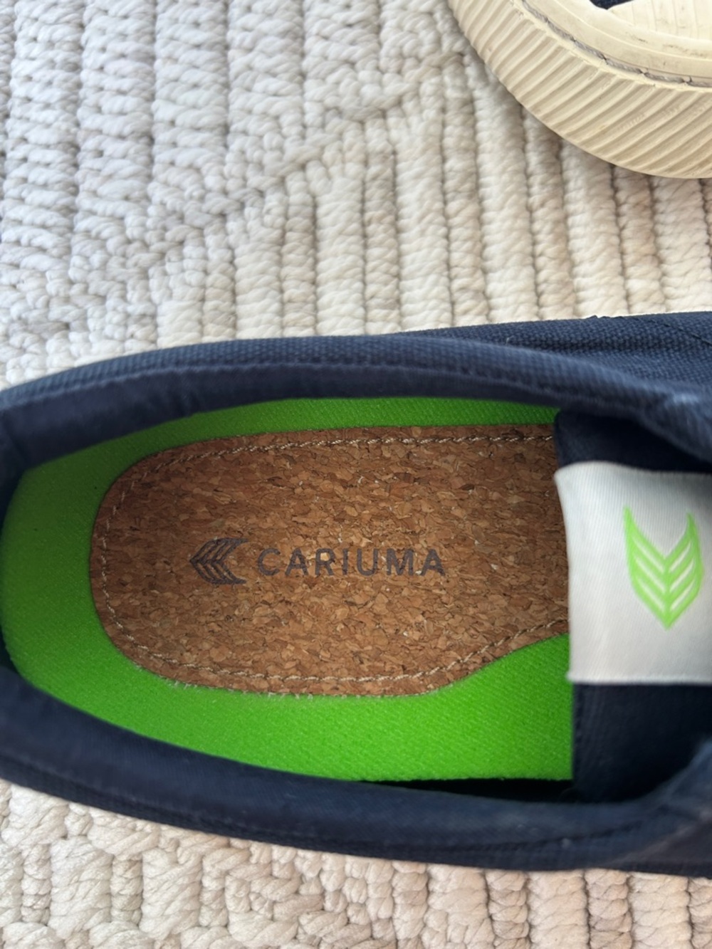 Cariuma Navy Canvas Low-Top Sneakers with Cream Soles - Picture 4 of 8